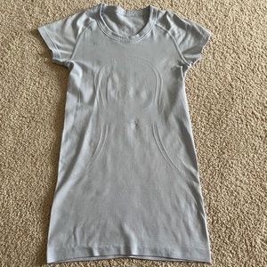 Lululemon Swiftly tech short sleeve Size 2 Daydream blue Excellent condi…